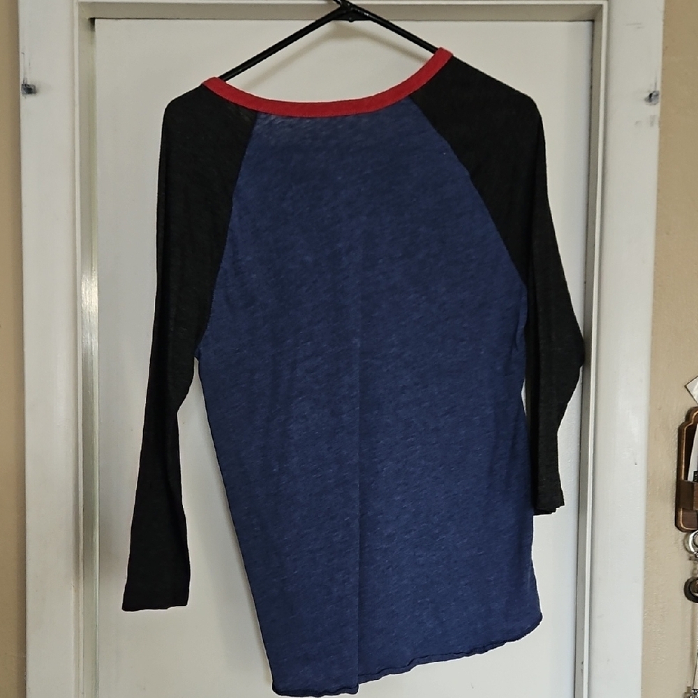 Stylish Women's Sweater Collection - Picture 11 of 11